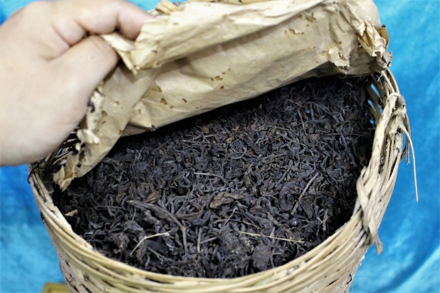 1990s Liu Bao Tea 5601- 2KG Bamboo Basket 4