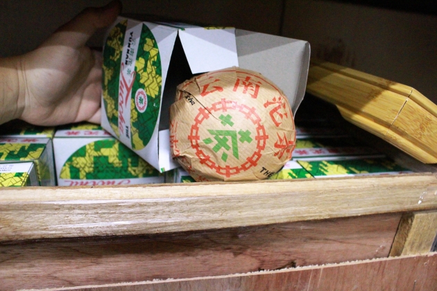 1990s Xia Guan XiaoFa Tuo Cha- Export France- Original Wooden Carton 3